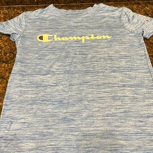 Champion t-shirt 10/12